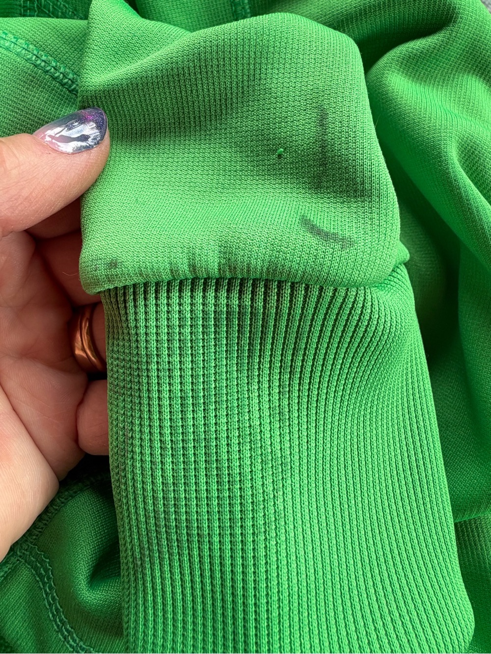 Women’s Nike Therma-fit. Sz L vibrant Kelly Green. All the bells and whistles! - Picture 8 of 9
